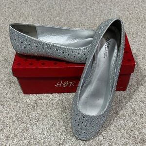 Hot Cakes Silver Women's Shoes